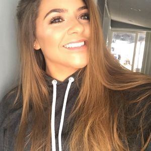 Meet your Posher, Lydia grace